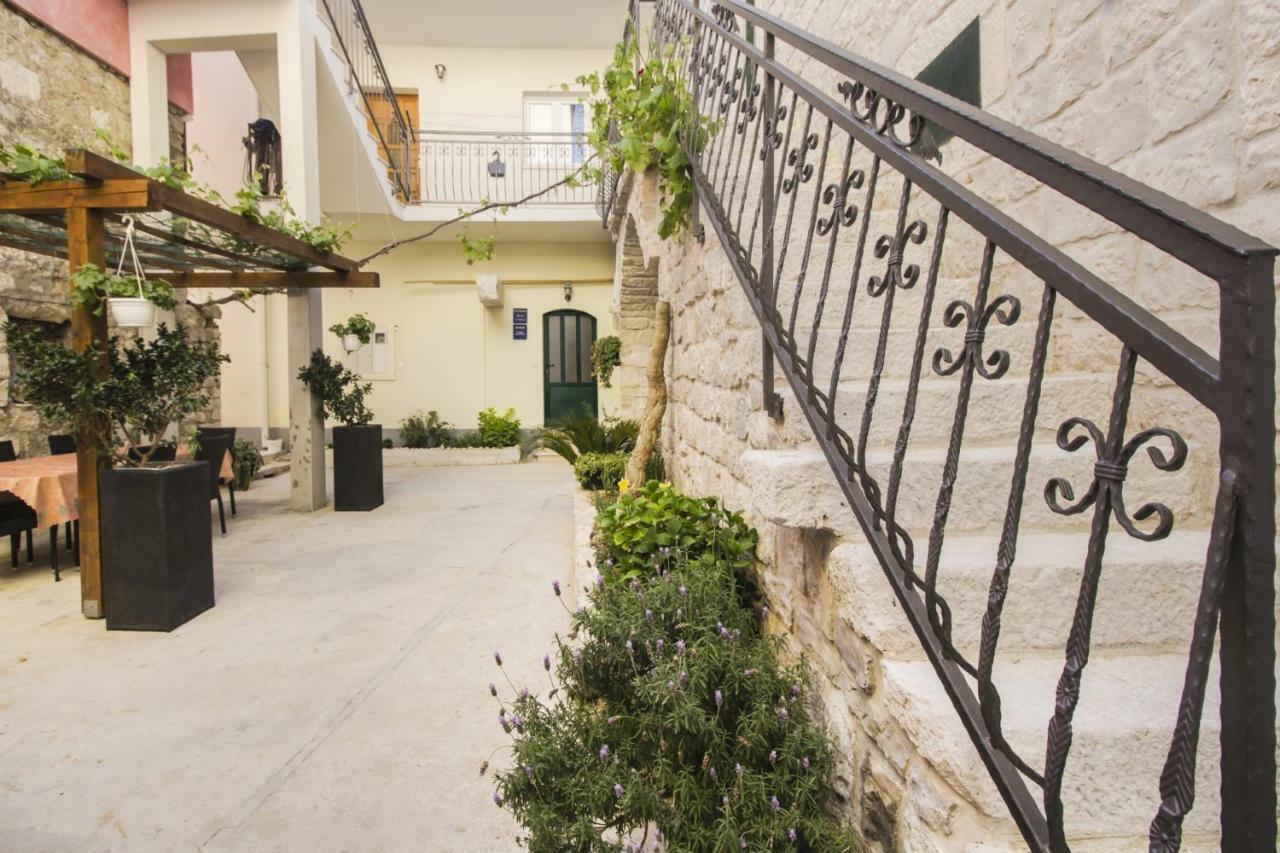 Apartments Dvor - Ap1, Ap2, Ap3 Башка-Вода Экстерьер фото
