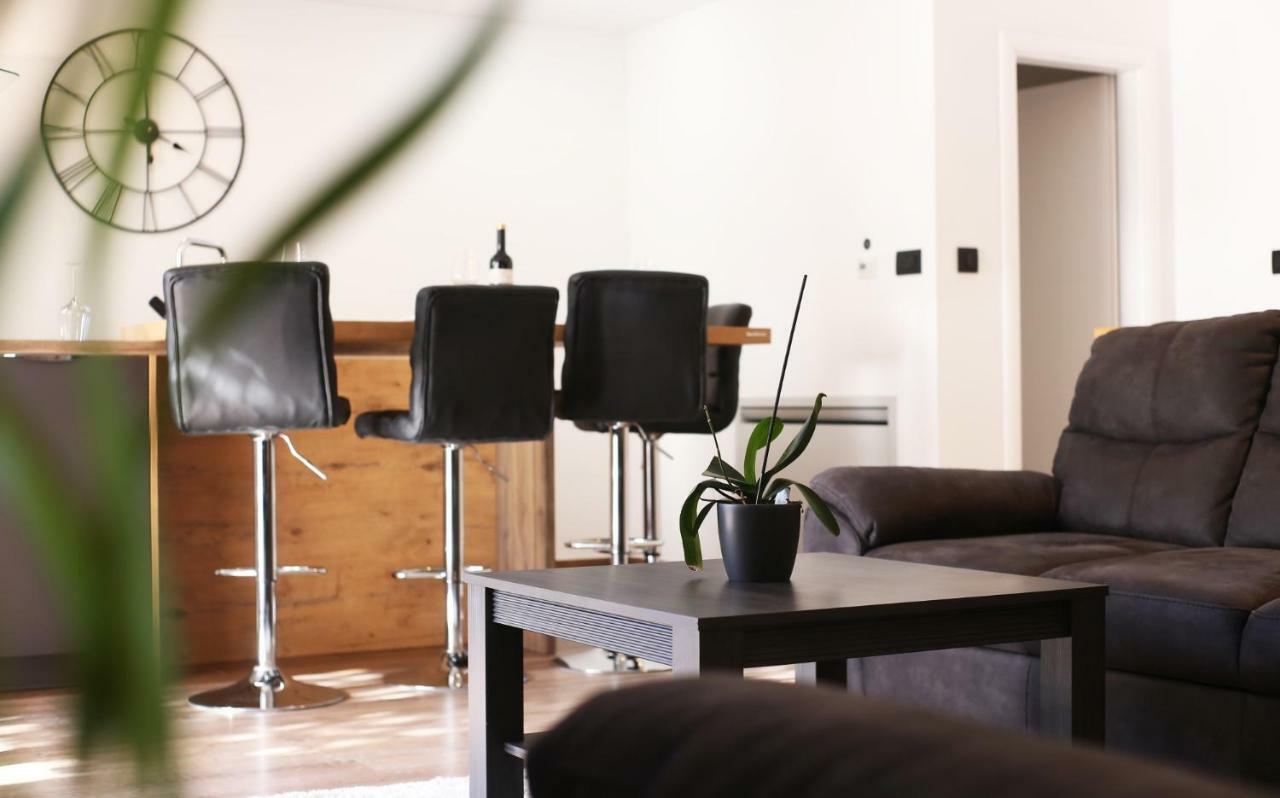 Apartments Dvor - Ap1, Ap2, Ap3 Башка-Вода Экстерьер фото